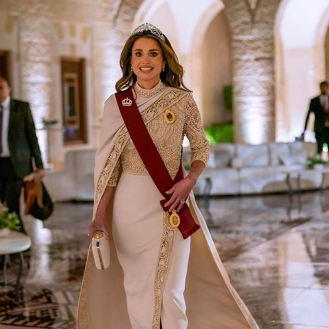 إليكم أجمل  إطلالات الزفاف الملكي الأردني