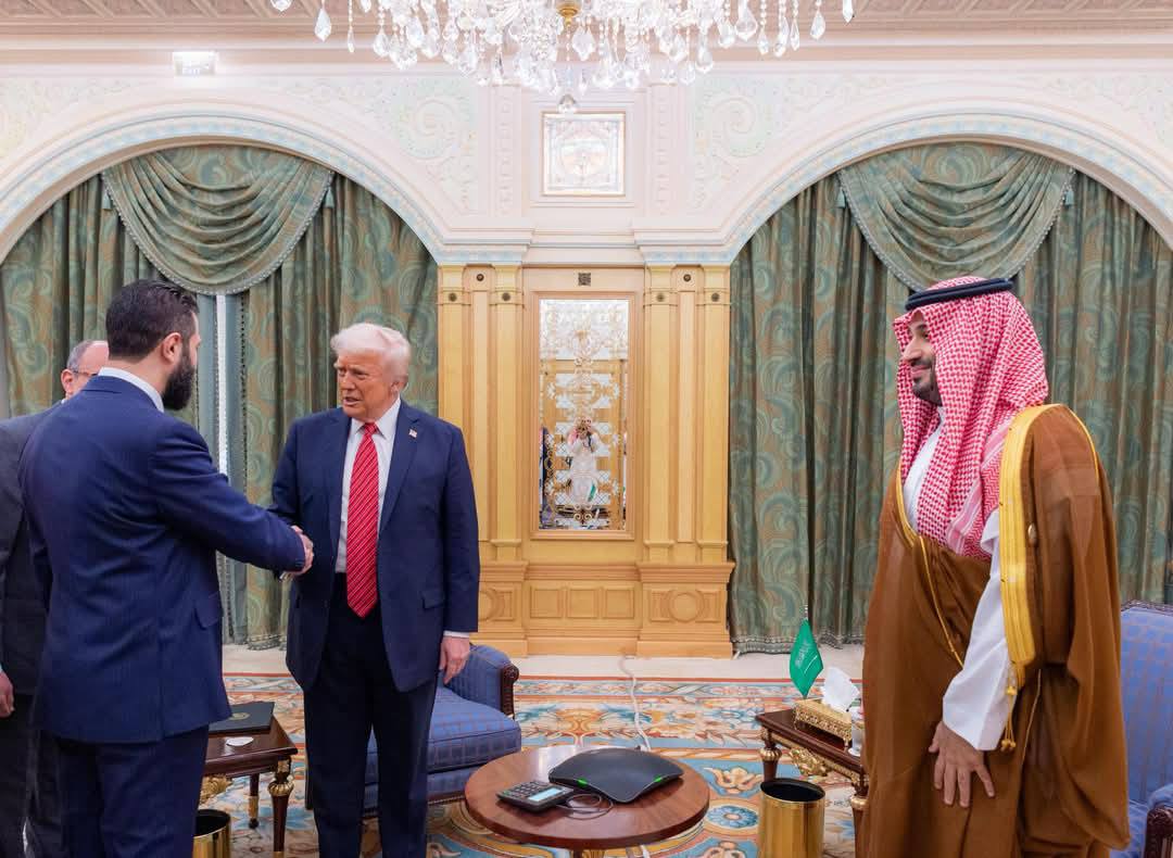 ٢